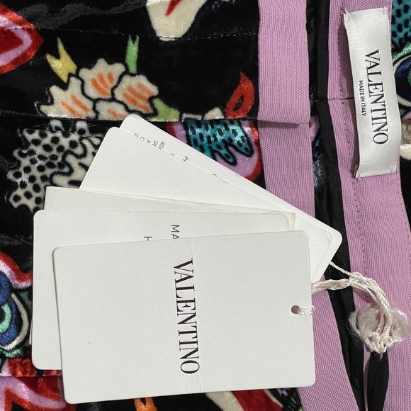 Authentic Valentino Garavani Floral Blend Printed Mid-Rise Pants - Picture 12 of 13